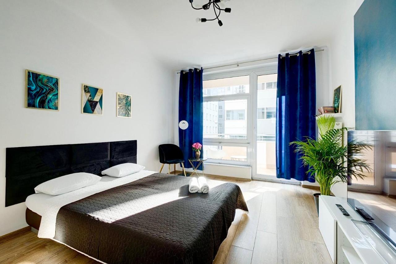 Charming Apartment In The City Center ワルシャワ エクステリア 写真