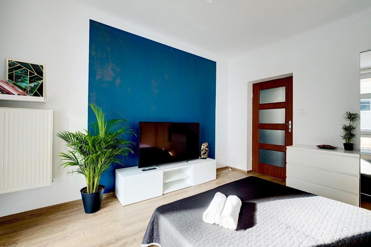 Charming Apartment In The City Center ワルシャワ エクステリア 写真