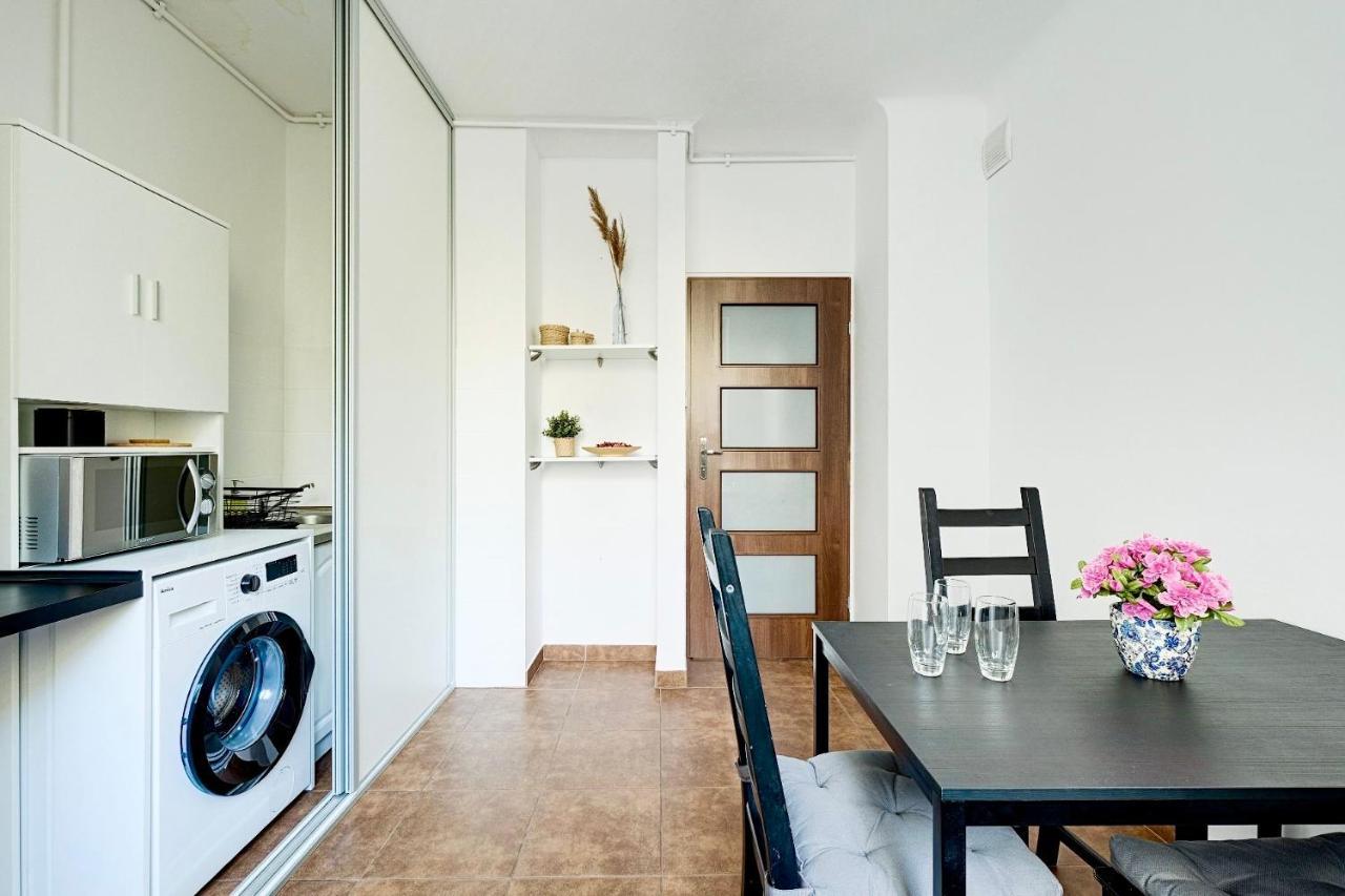 Charming Apartment In The City Center ワルシャワ エクステリア 写真