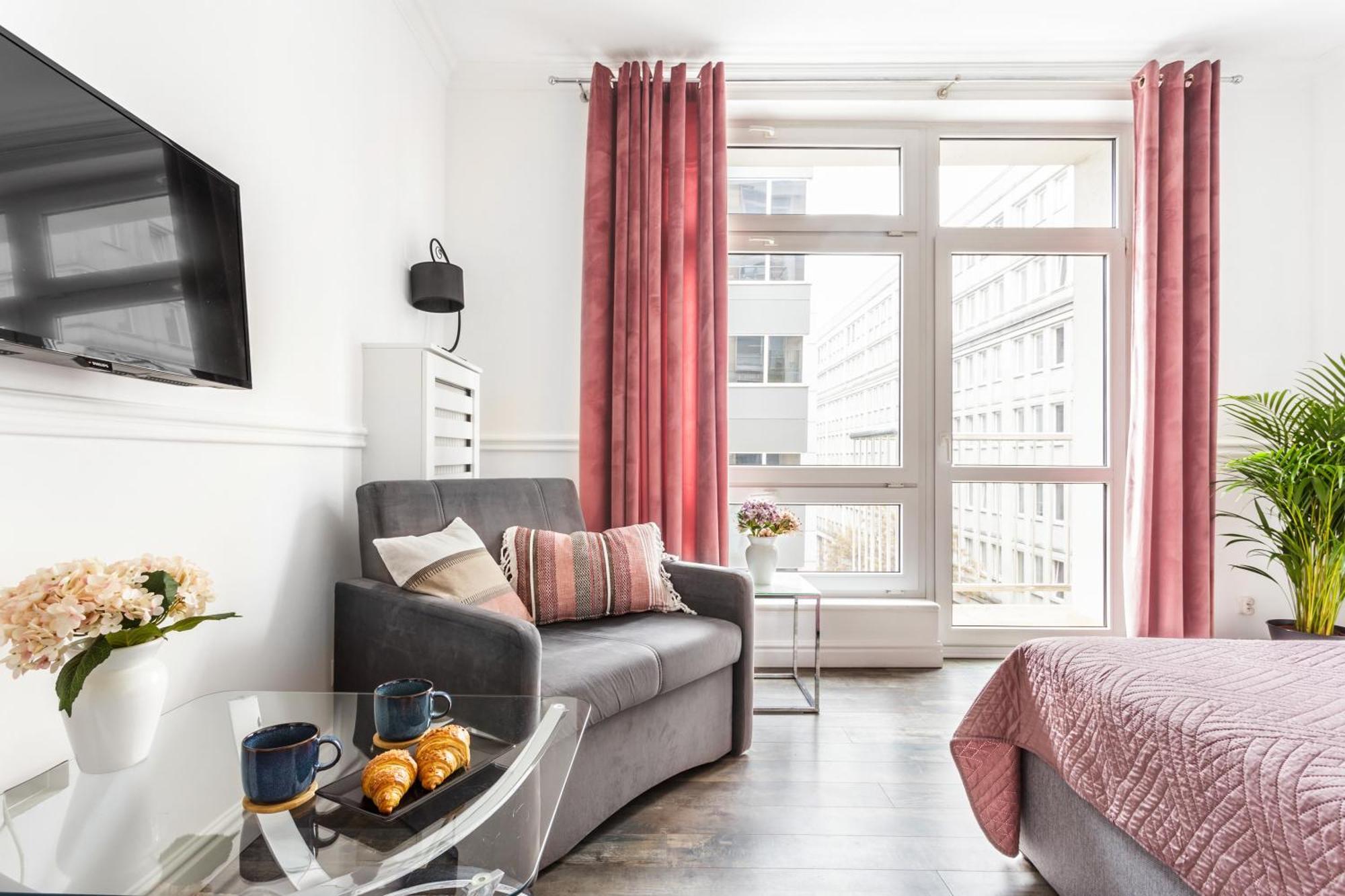Charming Apartment In The City Center ワルシャワ エクステリア 写真