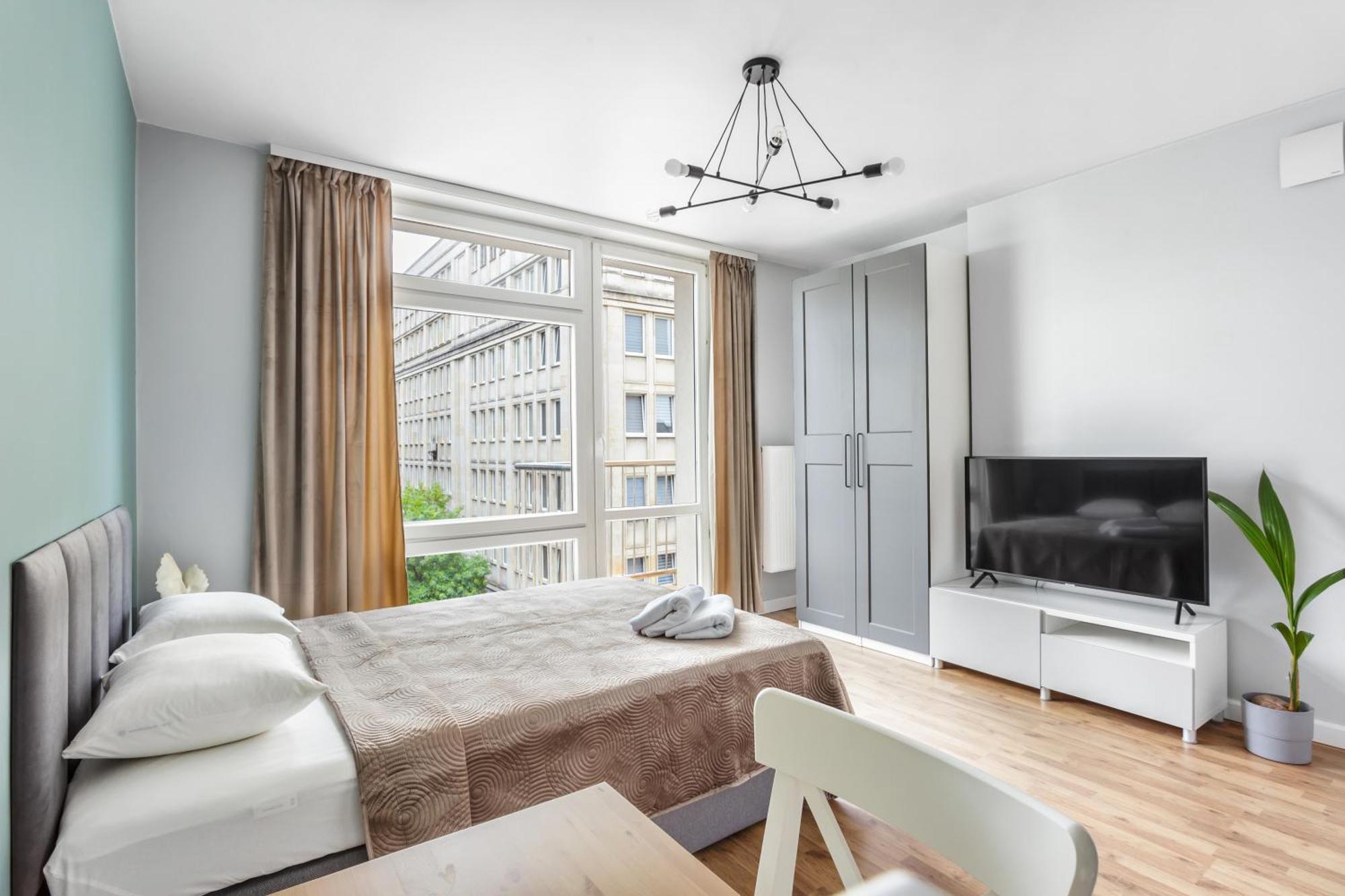 Charming Apartment In The City Center ワルシャワ エクステリア 写真